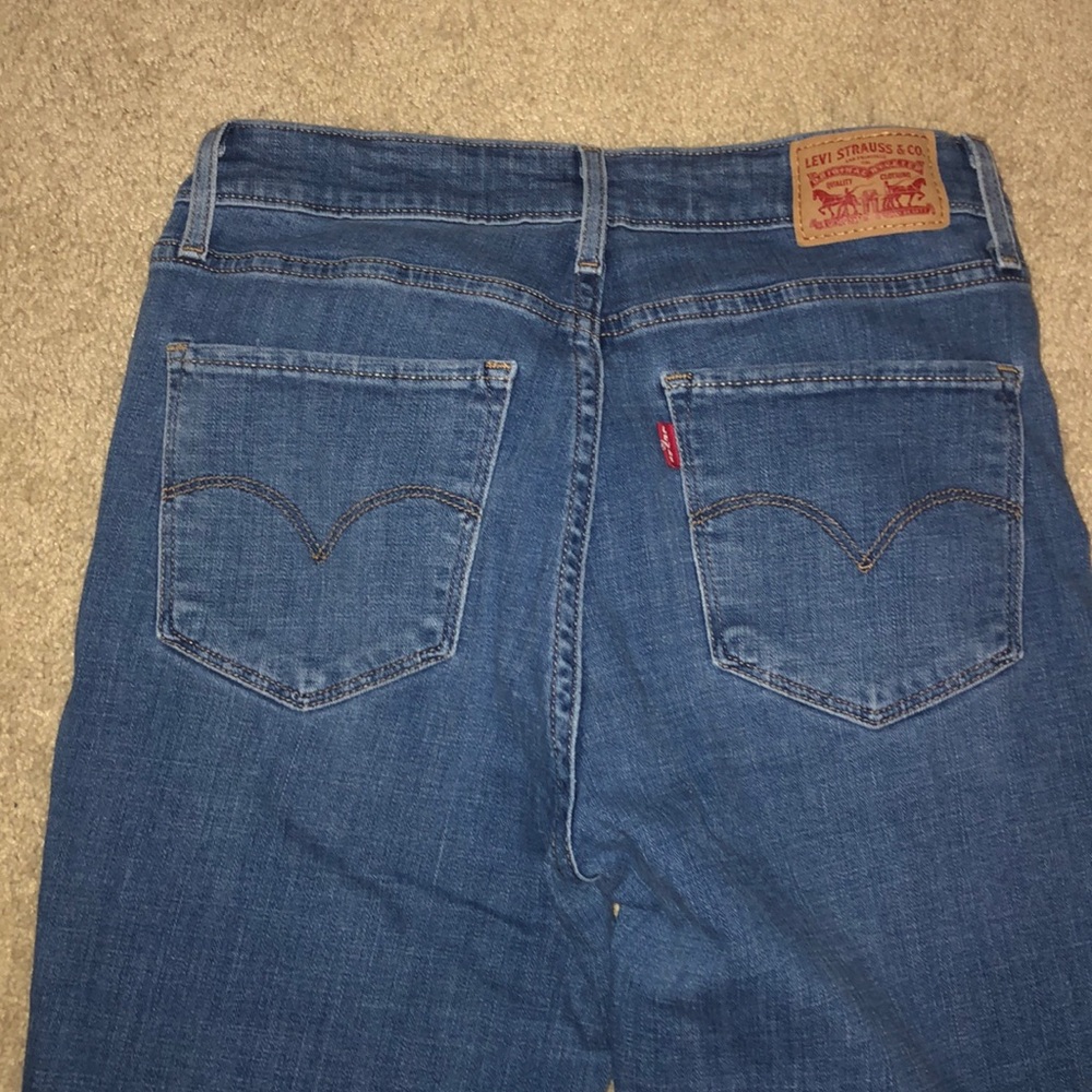 Levi’s Women’s Size 29 High-Rise Skinny Jean - Picture 5 of 5